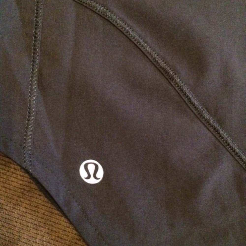 Lululemon Split Back Tank - image 4